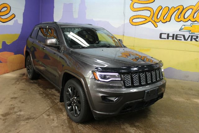 Used 2020 Jeep Grand Cherokee Altitude AWD/4WD image 2