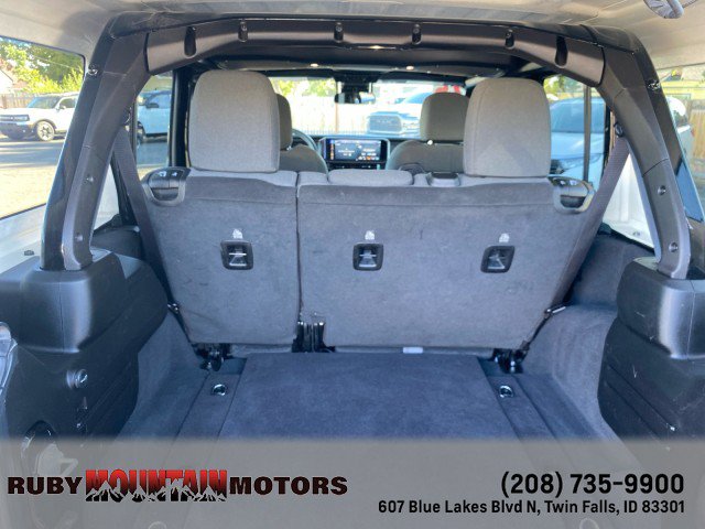 Used 2025 Jeep Wrangler Unlimited Rubicon AWD/4WD image 21