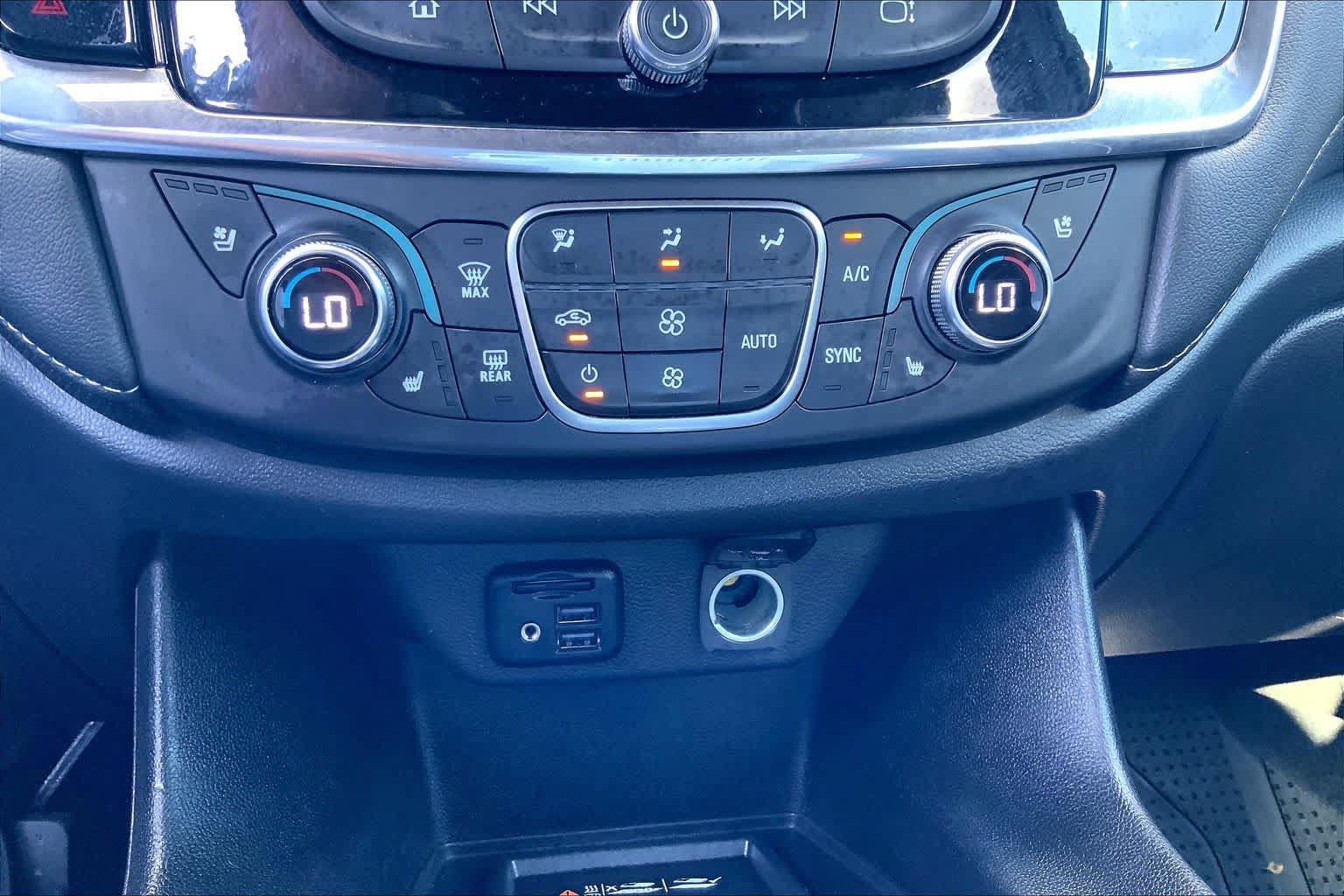 Used 2023 Chevrolet Traverse Premier w/ Redline Edition FWD image 34