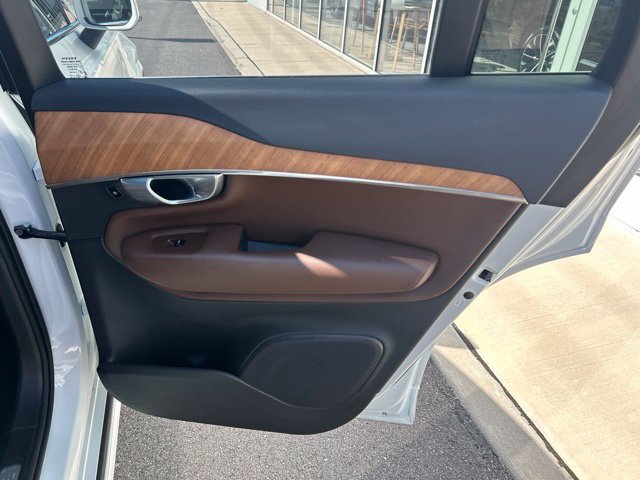 Certified 2024 Volvo XC90 B6 Plus AWD/4WD image 12