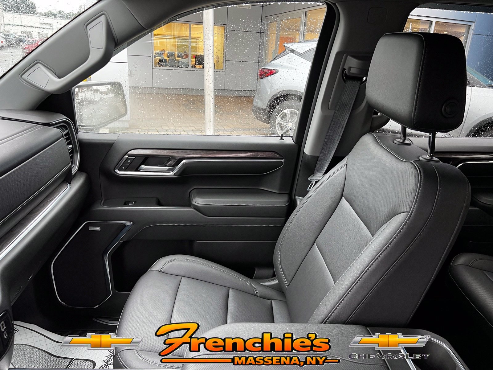 Used 2024 Chevrolet Silverado 1500 LTZ w/ LTZ Premium Package AWD/4WD image 20