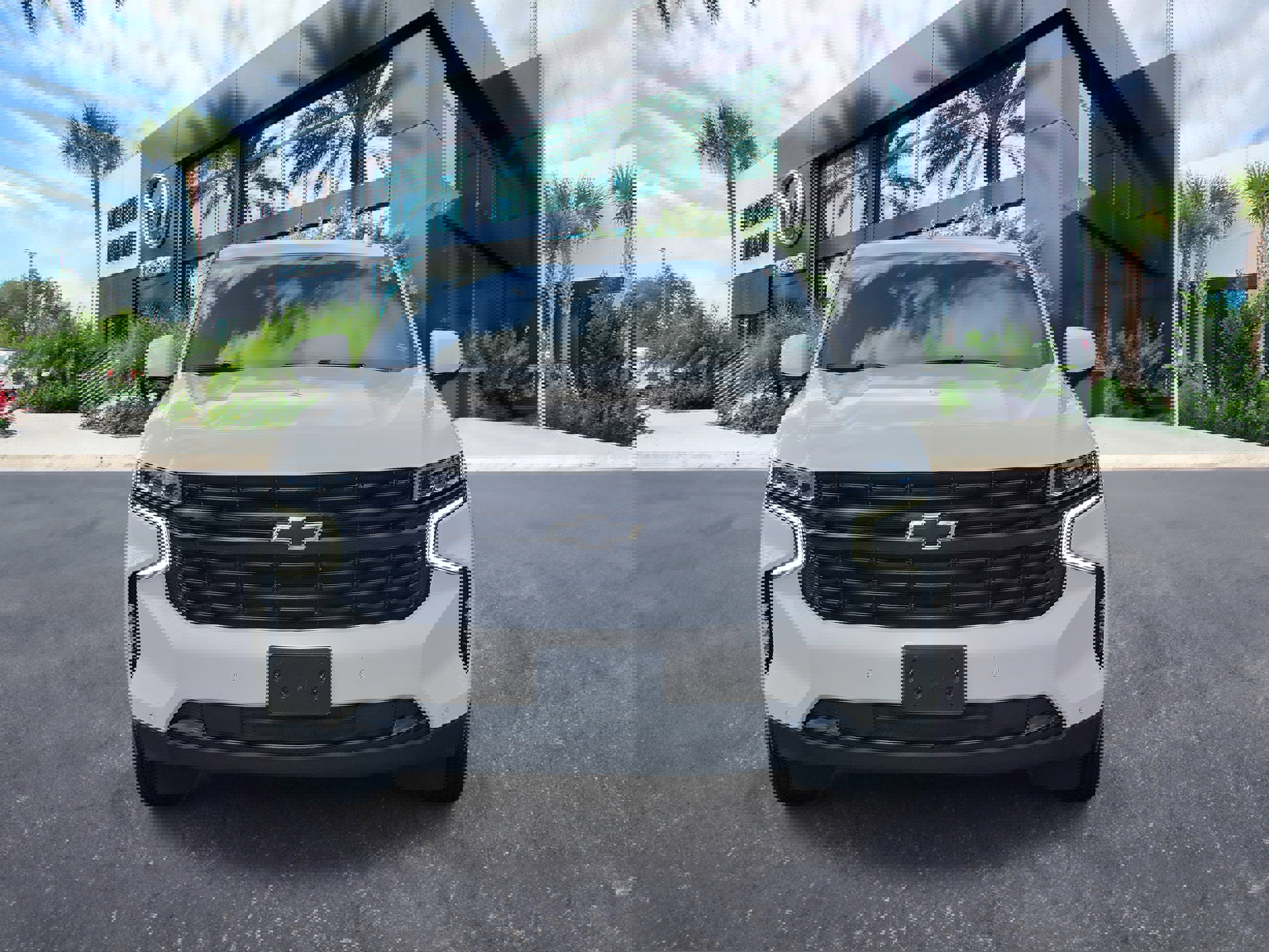 Used 2024 Chevrolet Suburban RST image 2