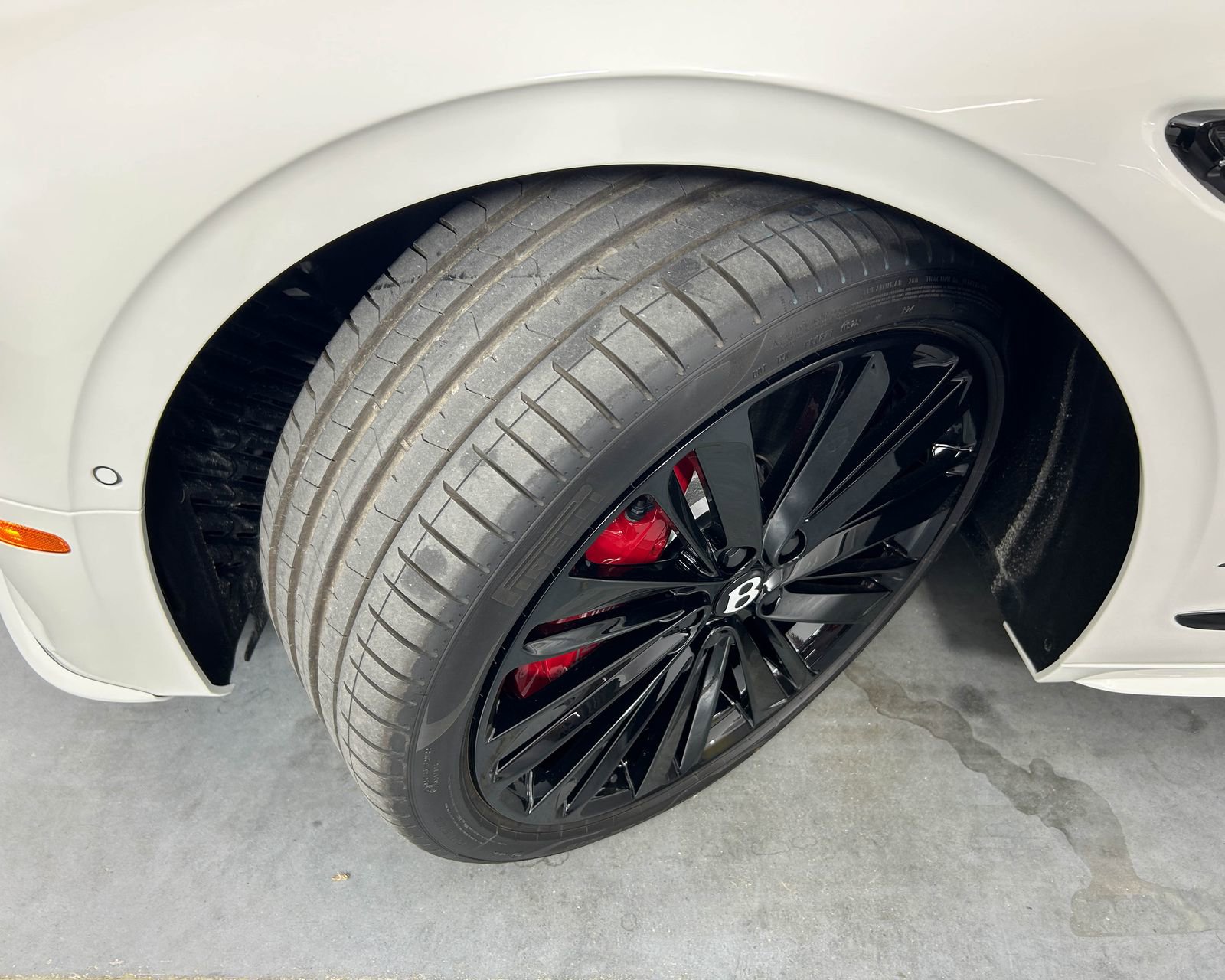 New 2026 Bentley Flying Spur Plug-In Hybrid image 44