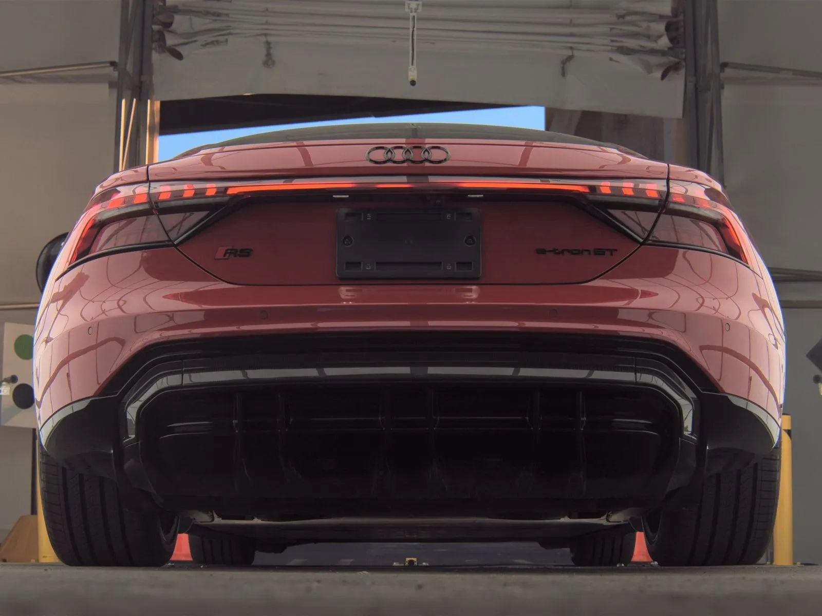 Used 2023 Audi RS e-tron GT w/ Carbon Performance Package image 12