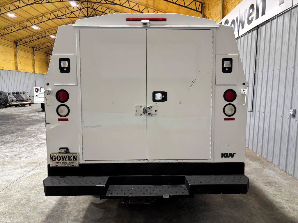 Used 2016 Chevrolet Express 3500 RWD image 8