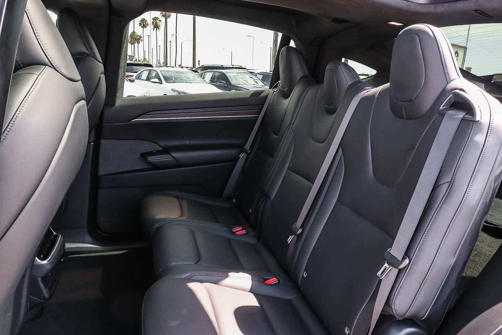 Used 2024 Tesla Model X AWD/4WD image 23