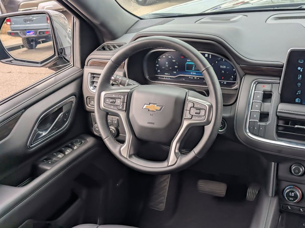 Used 2023 Chevrolet Tahoe LT w/ Luxury Package RWD image 16