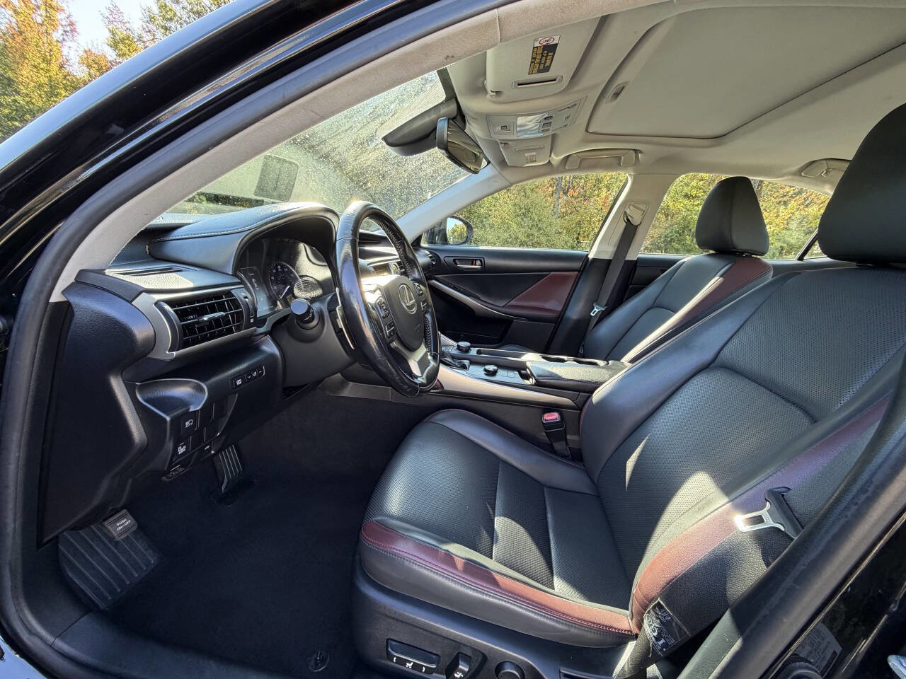Used 2018 Lexus IS 300 image 9