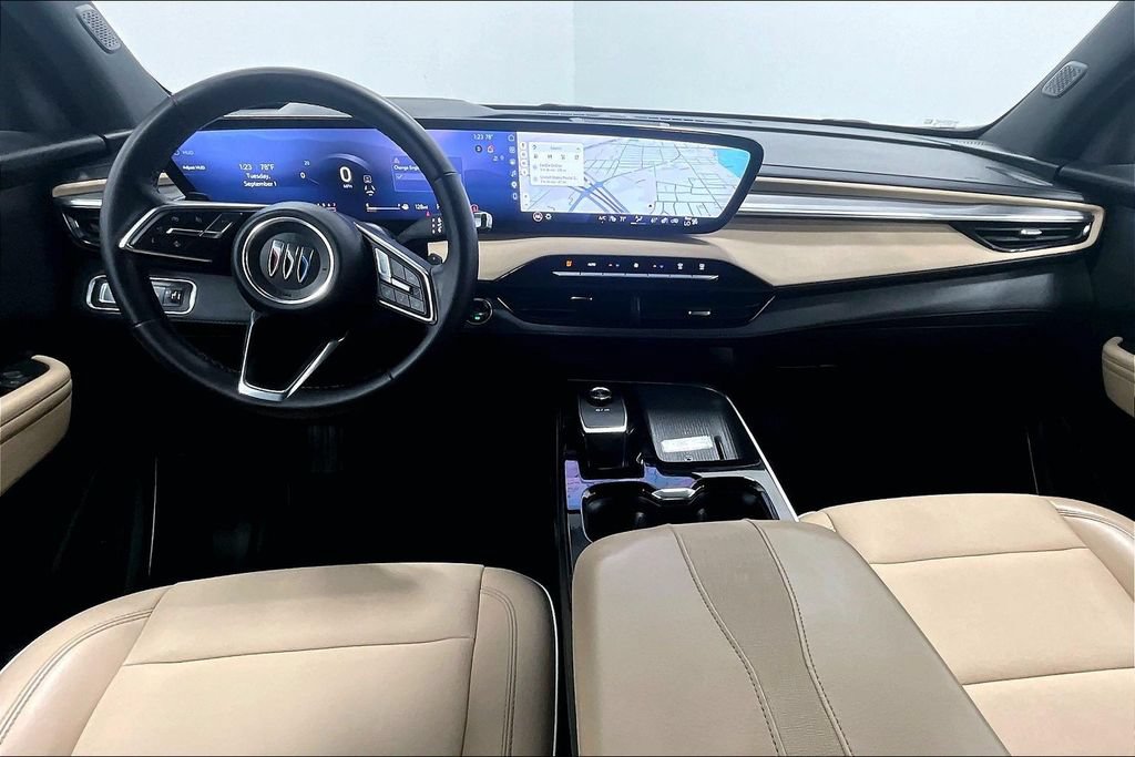 Used 2025 Buick Enclave Preferred w/ Power Package FWD image 15