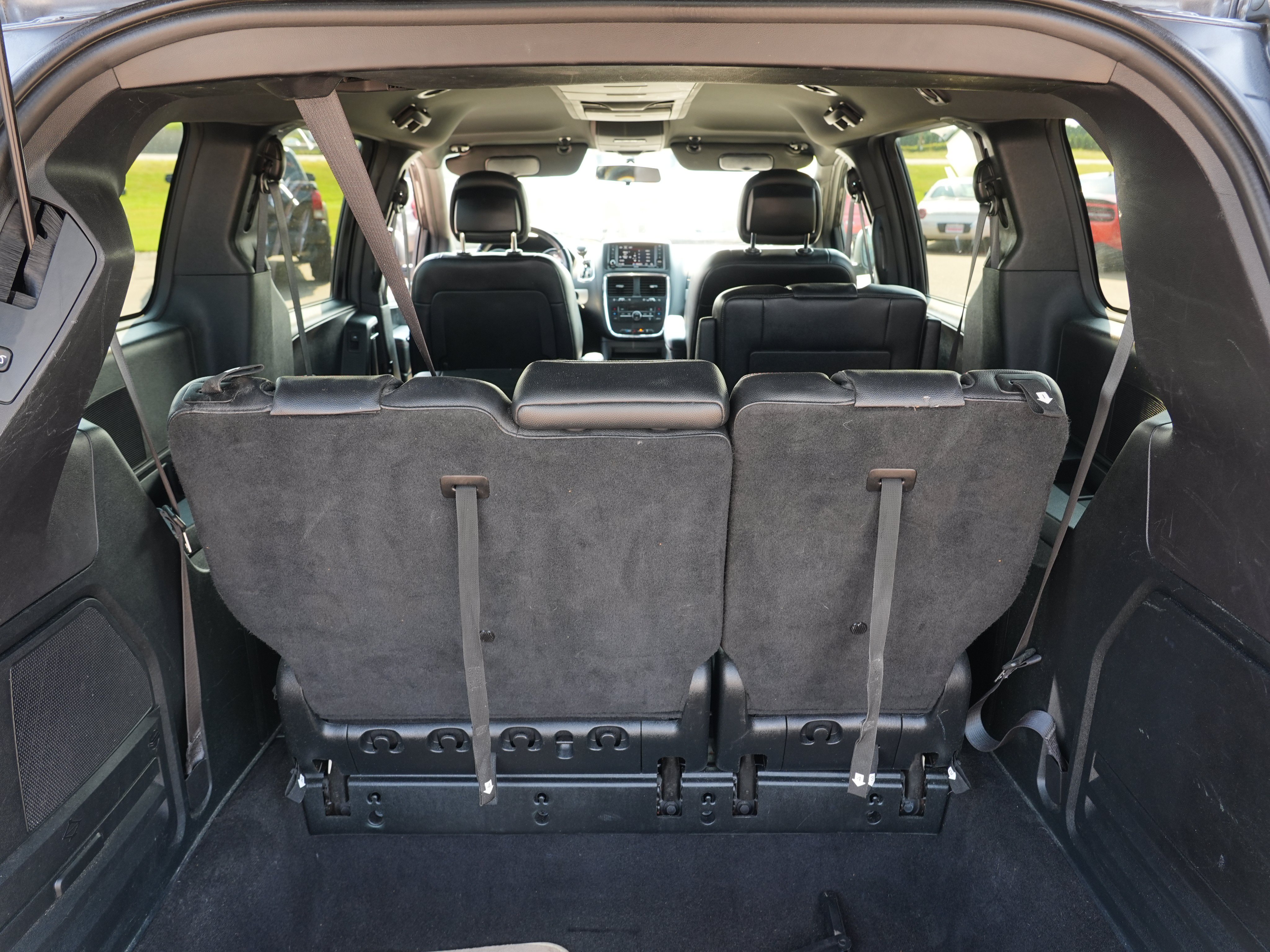 Used 2016 Dodge Grand Caravan R/T FWD image 27