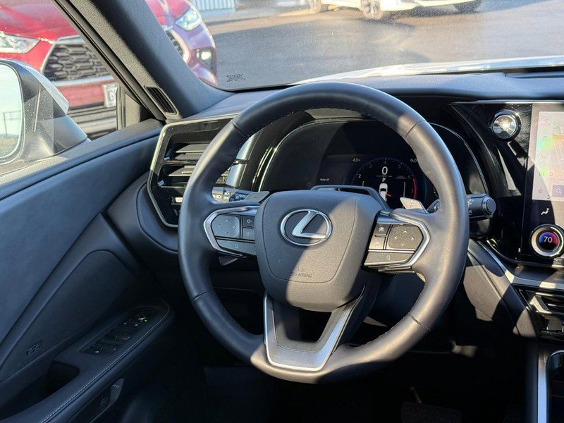 Used 2025 Lexus TX 350 AWD w/ Technology Package image 16