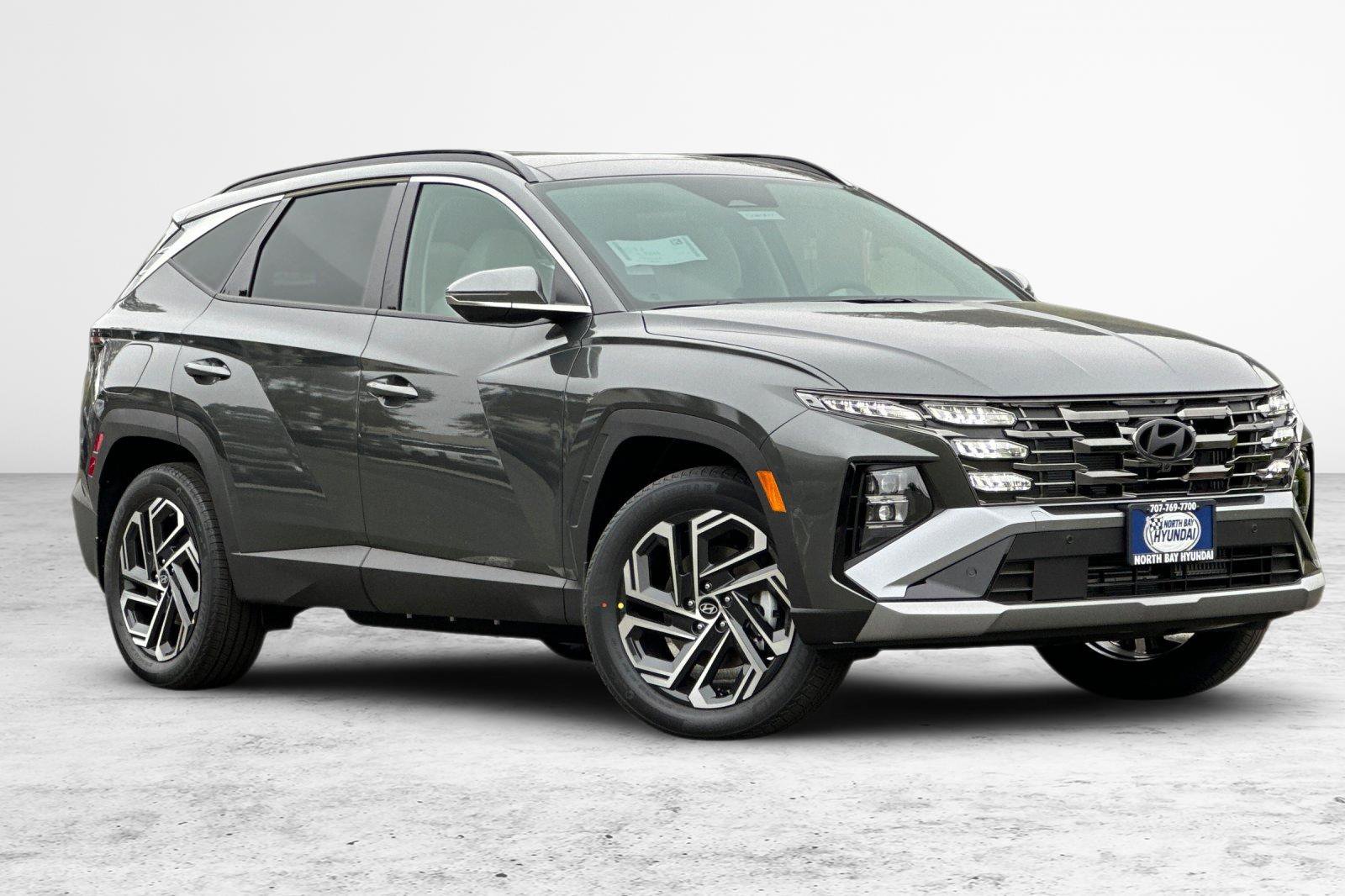 New 2026 Hyundai Tucson Limited AWD/4WD image 2
