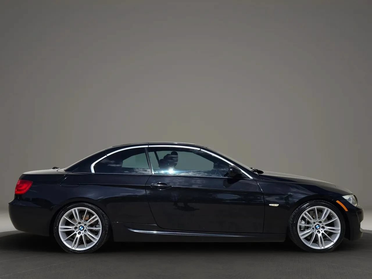 Used 2013 BMW 335i Convertible RWD image 10