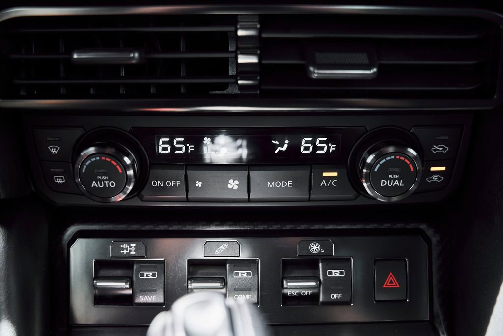 Used 2021 Nissan GT-R Premium image 70