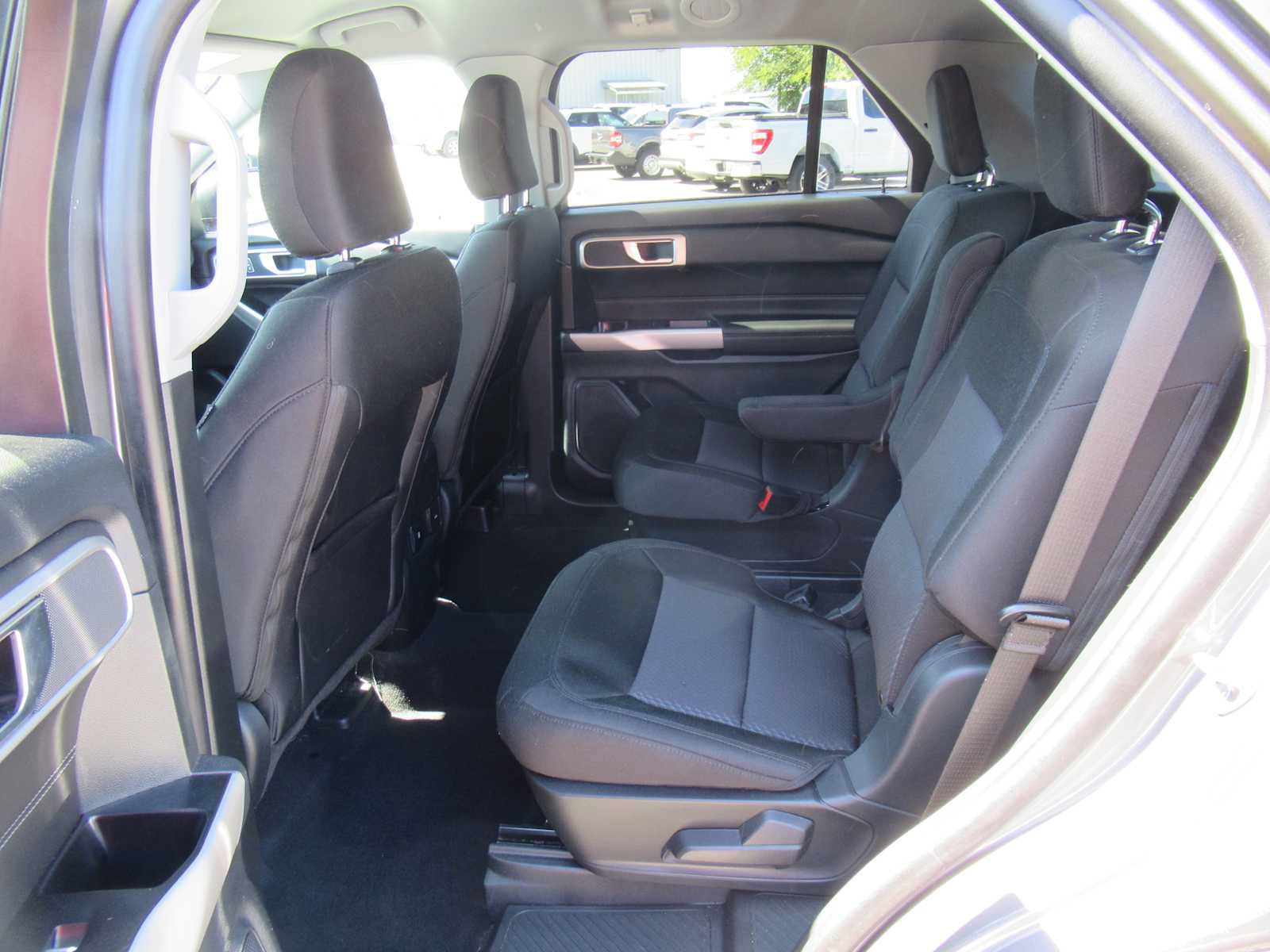 Used 2024 Ford Explorer XLT w/ Class IV Trailer Tow Package AWD/4WD image 19