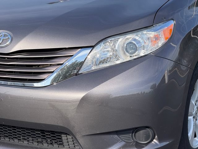 Used 2015 Toyota Sienna LE FWD image 10