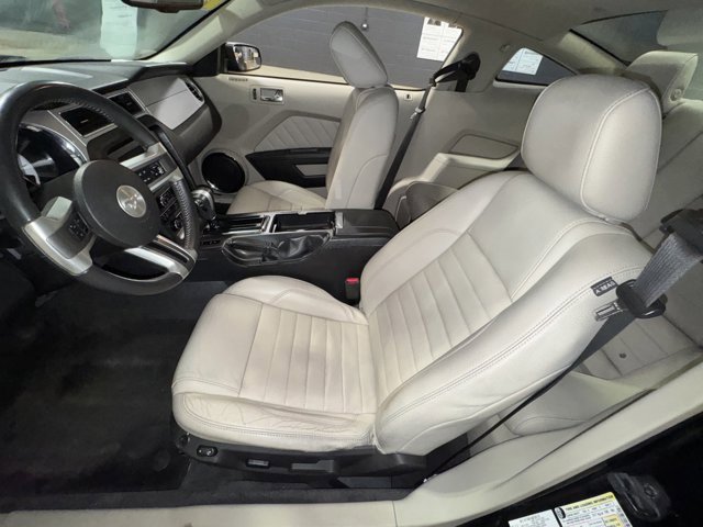 Used 2011 Ford Mustang Premium w/ 202A Rapid Spec Order Code image 21