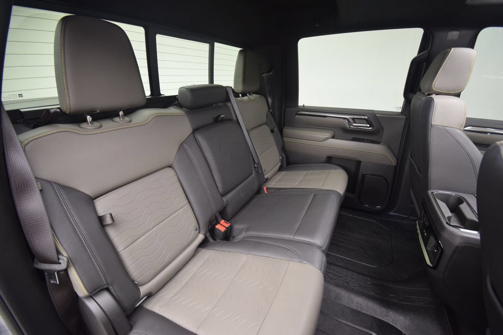 Used 2024 Chevrolet Silverado 2500 ZR2 w/ Technology Package AWD/4WD image 26