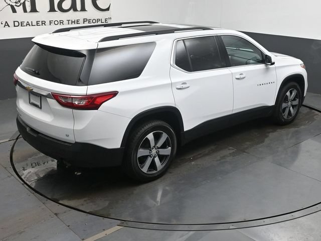 Used 2021 Chevrolet Traverse LT w/ LT Premium Package AWD/4WD image 43