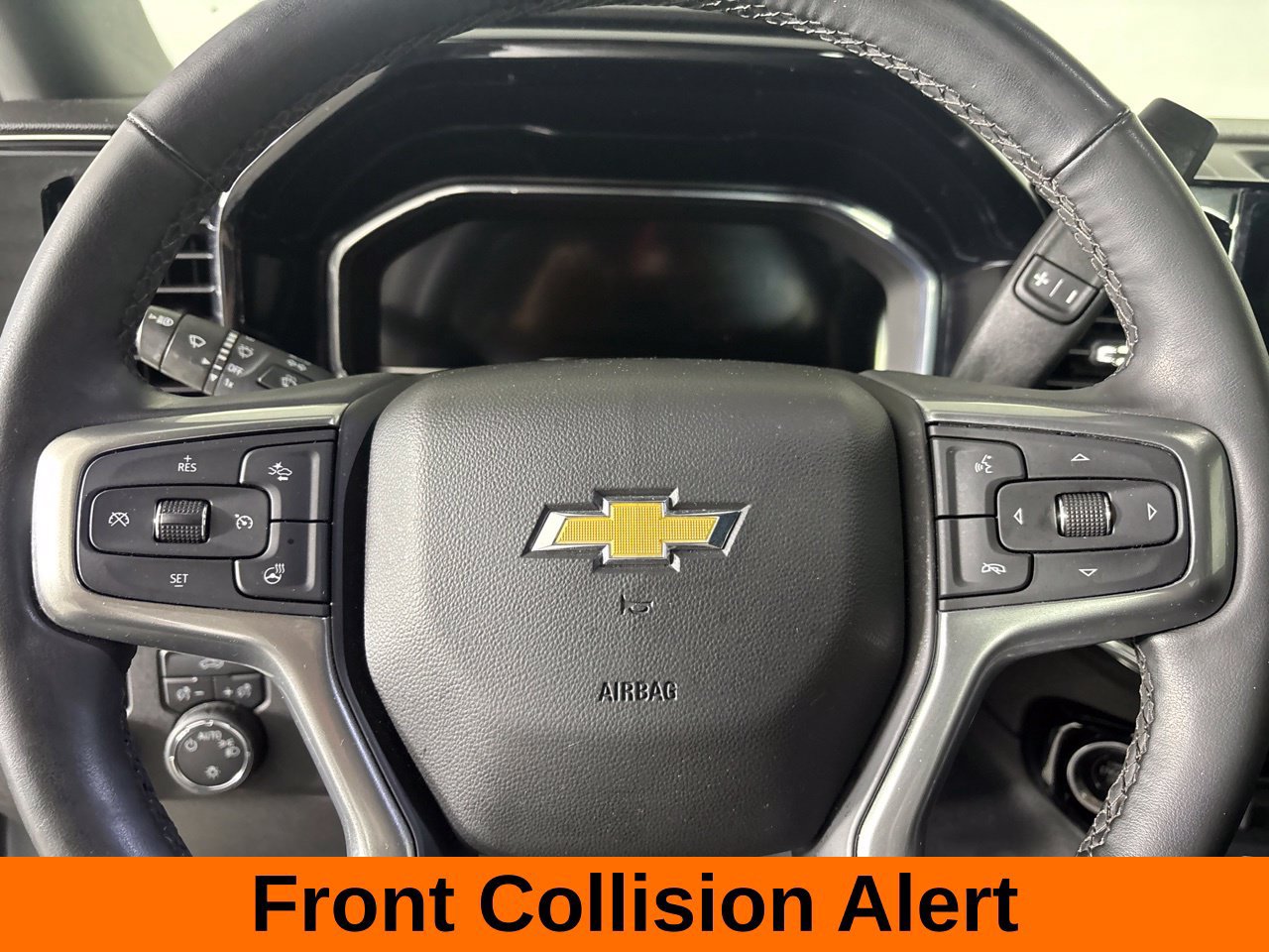 Used 2024 Chevrolet Silverado 1500 LT RWD image 15