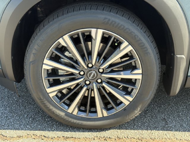 New 2026 Nissan Pathfinder Platinum AWD/4WD image 13
