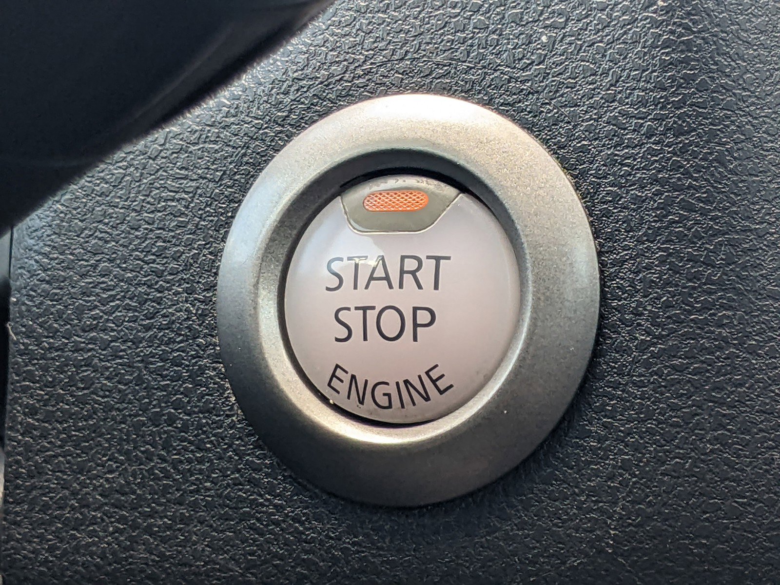 Used 2016 Nissan Versa Note SV image 23