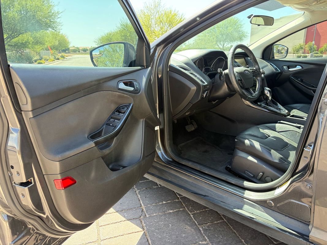 Used 2015 Ford Focus Titanium FWD image 7