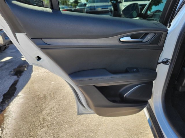 Used 2023 Alfa Romeo Stelvio Ti w/ Active Assist Plus Package image 14