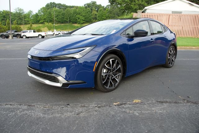 Used 2026 Toyota Prius Plug-In Hybrid FWD image 3