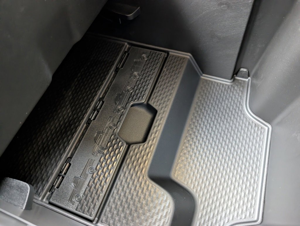 New 2026 RAM 1500 4x4 Crew Cab image 32