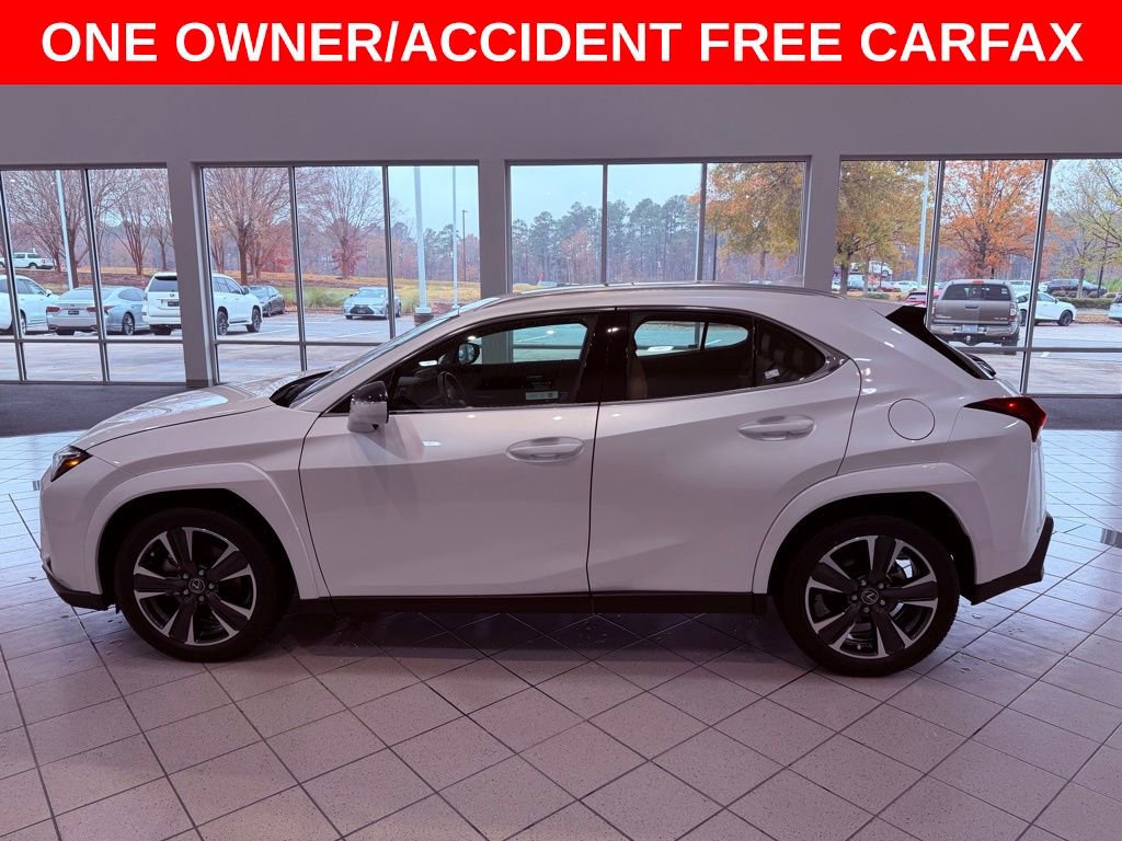 Certified 2025 Lexus UX 300h 300h DIGITAL KEY/CARPLAY/UNLIM image 4