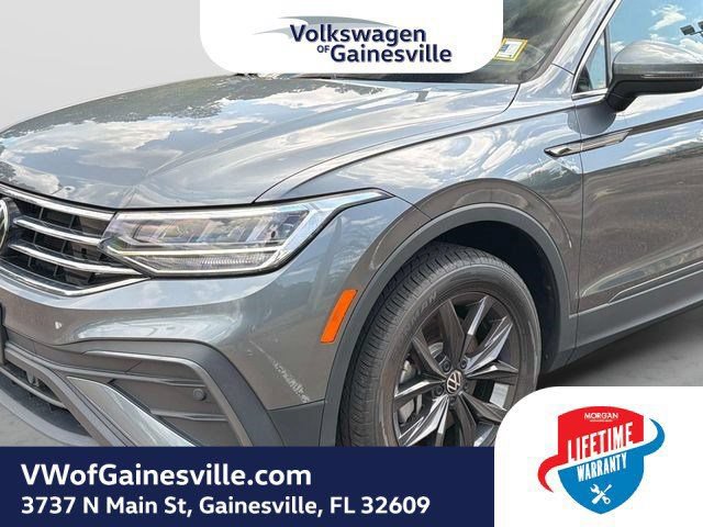 Used 2024 Volkswagen Tiguan SE AWD/4WD image 14