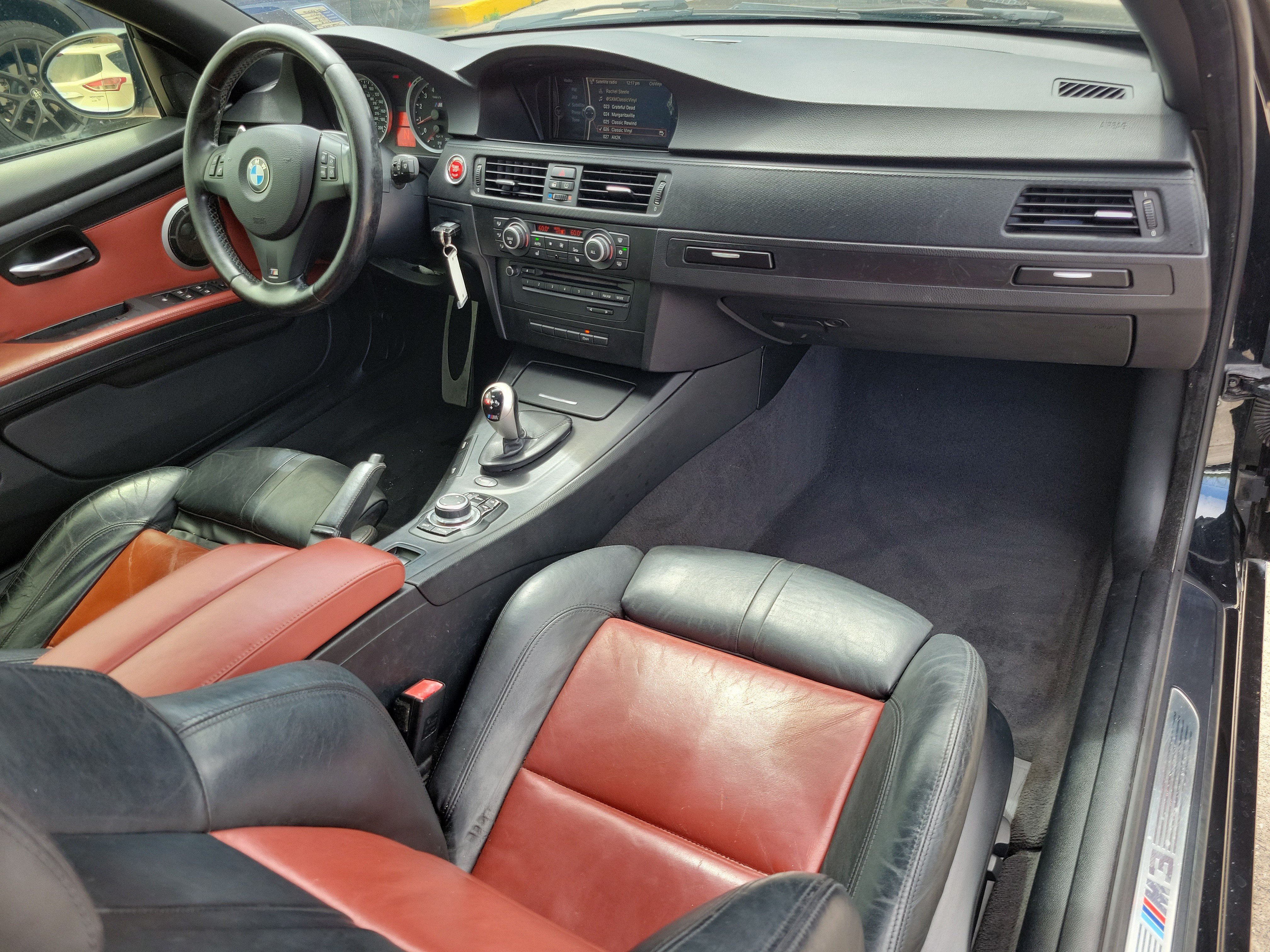 Used 2011 BMW M3 Convertible RWD image 6