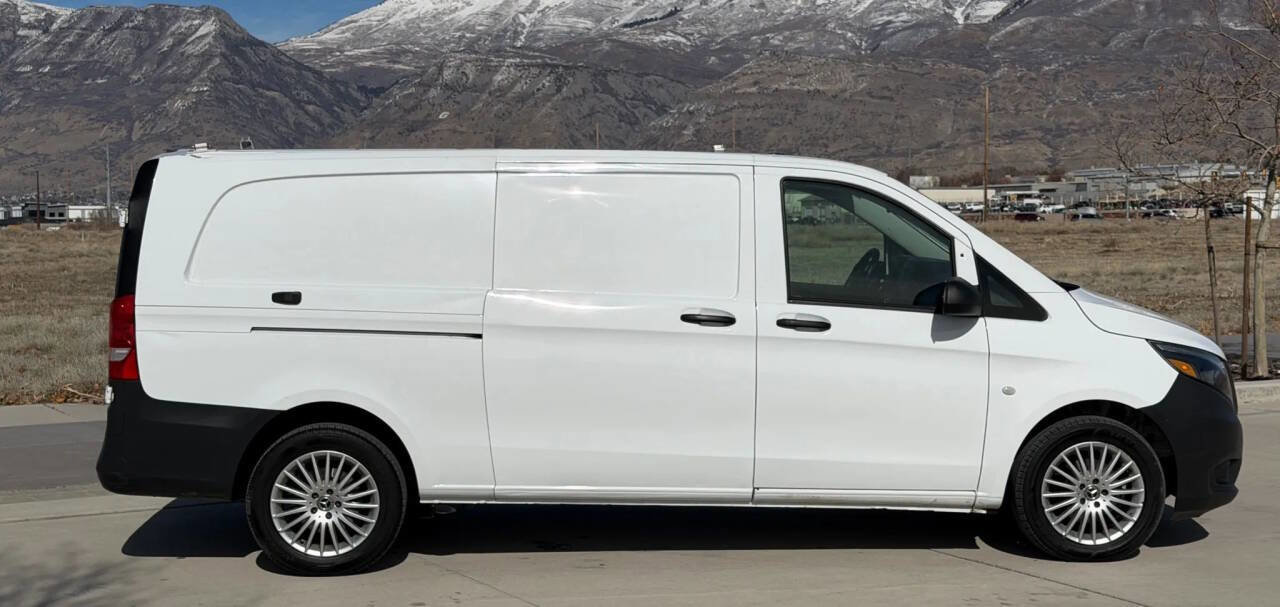 Used 2021 Mercedes-Benz Metris image 4
