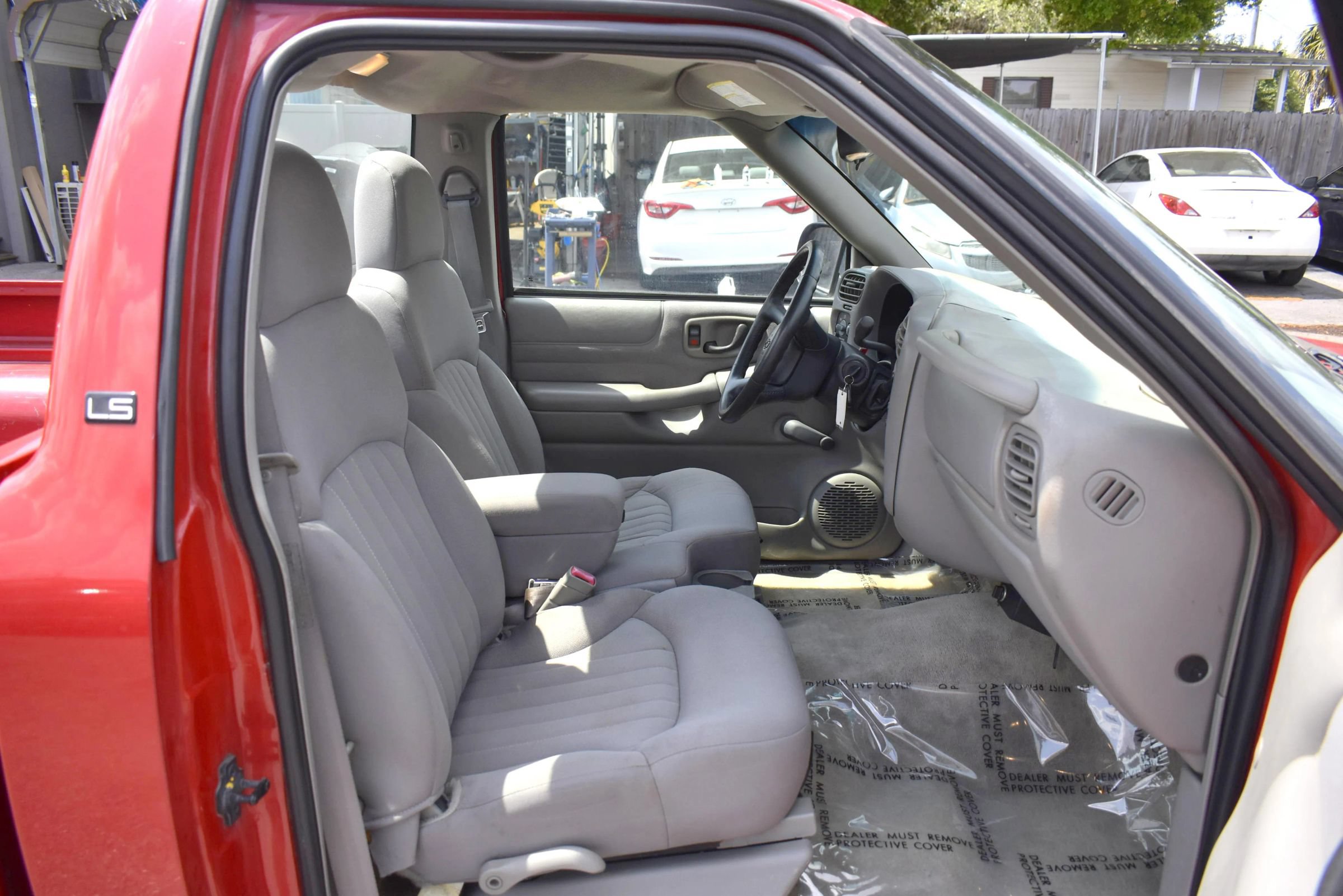 Used 2003 Chevrolet S10 Pickup LS RWD image 13