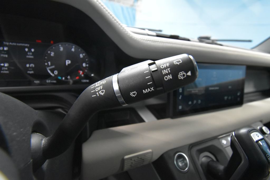 Used 2023 Land Rover Defender 110 X-Dynamic SE AWD/4WD image 12