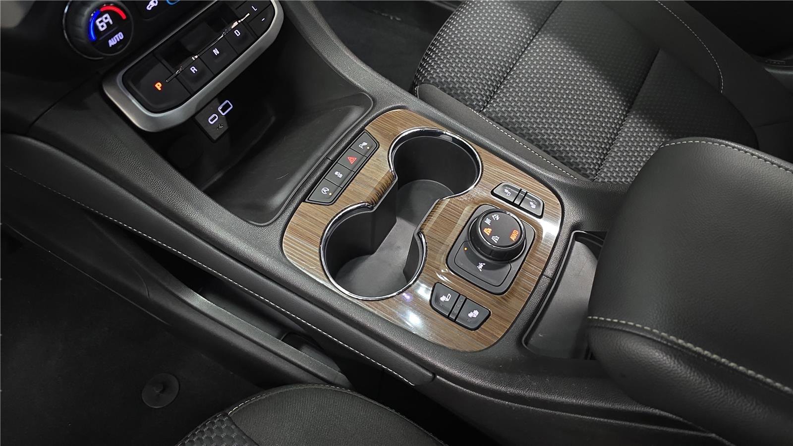 Used 2023 GMC Acadia SLE w/ Driver Convenience Package AWD/4WD image 23