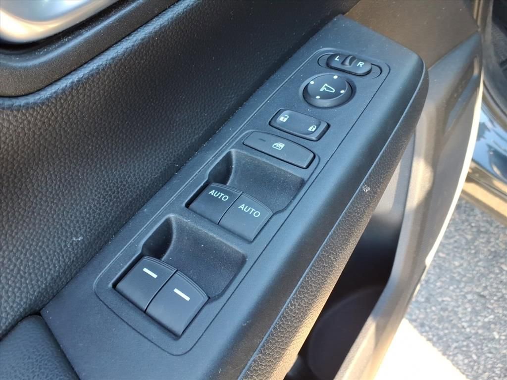 Used 2023 Honda CR-V EX image 10