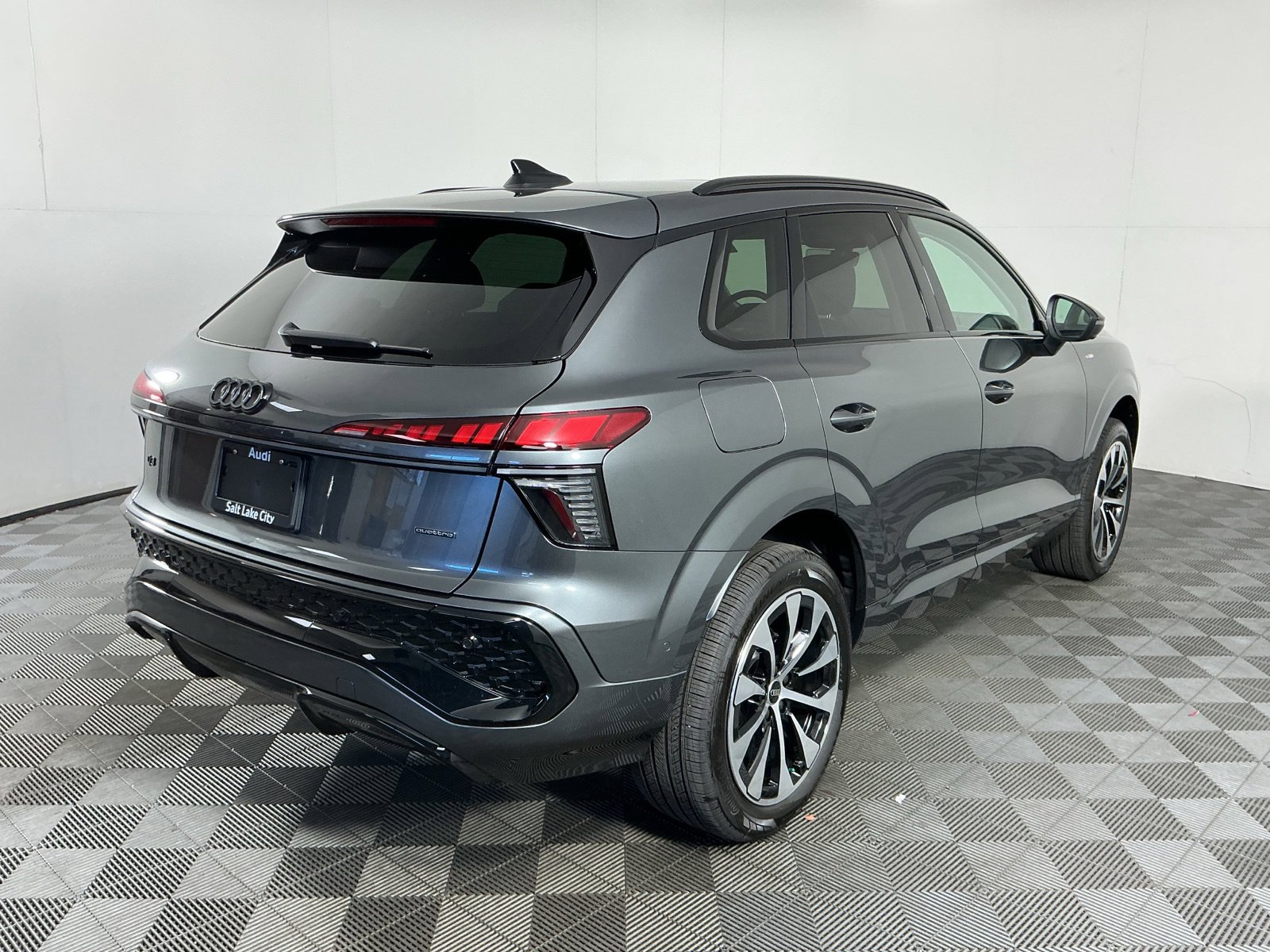 New 2026 Audi Q3 quattro 2.0T AWD/4WD image 8