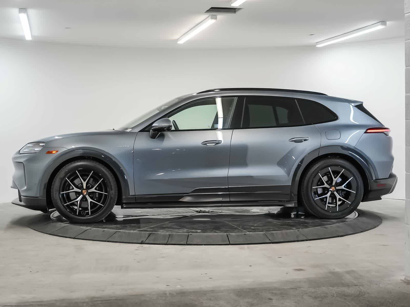 New 2026 Porsche Cayenne Electric AWD/4WD image 2