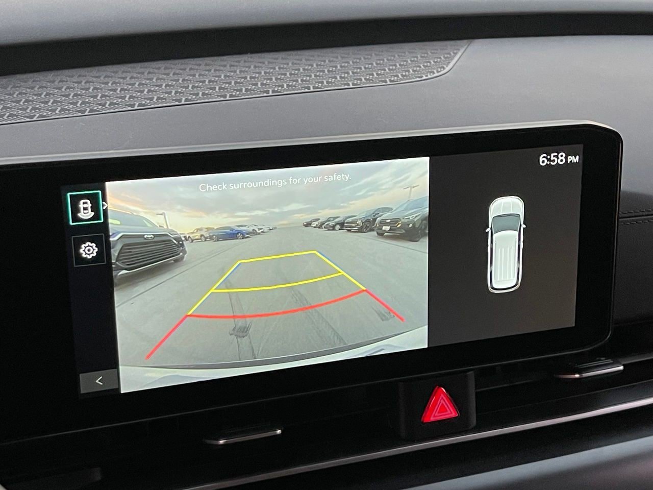 Used 2026 Kia Carnival FWD image 9