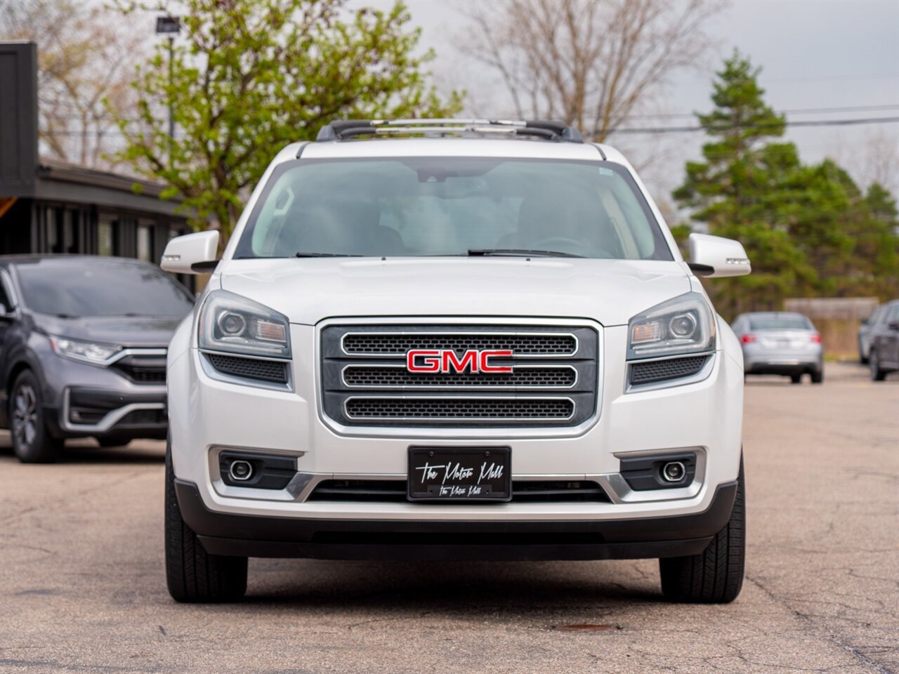 Used 2017 GMC Acadia Limited SLT AWD/4WD image 2