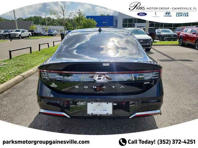 New 2025 Hyundai Sonata Limited FWD image 4