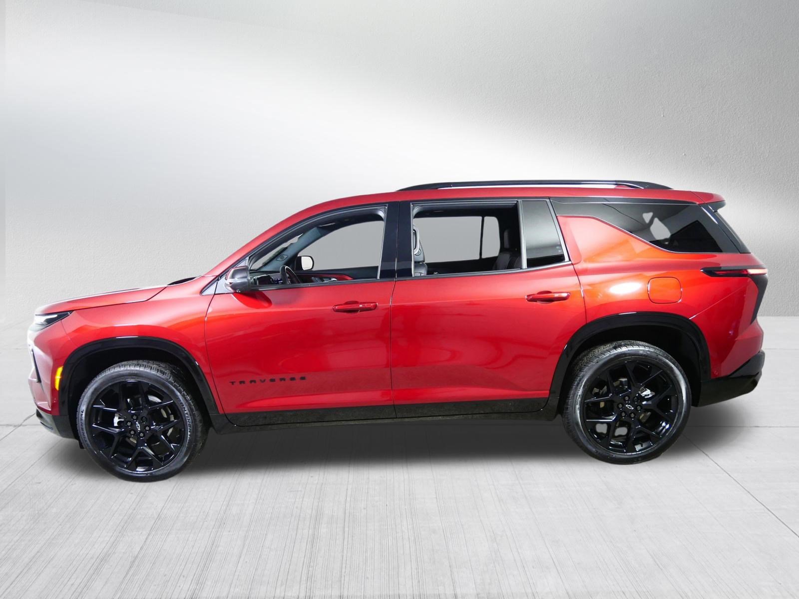 Used 2024 Chevrolet Traverse RS w/ LPO, Floor Liner Package image 4