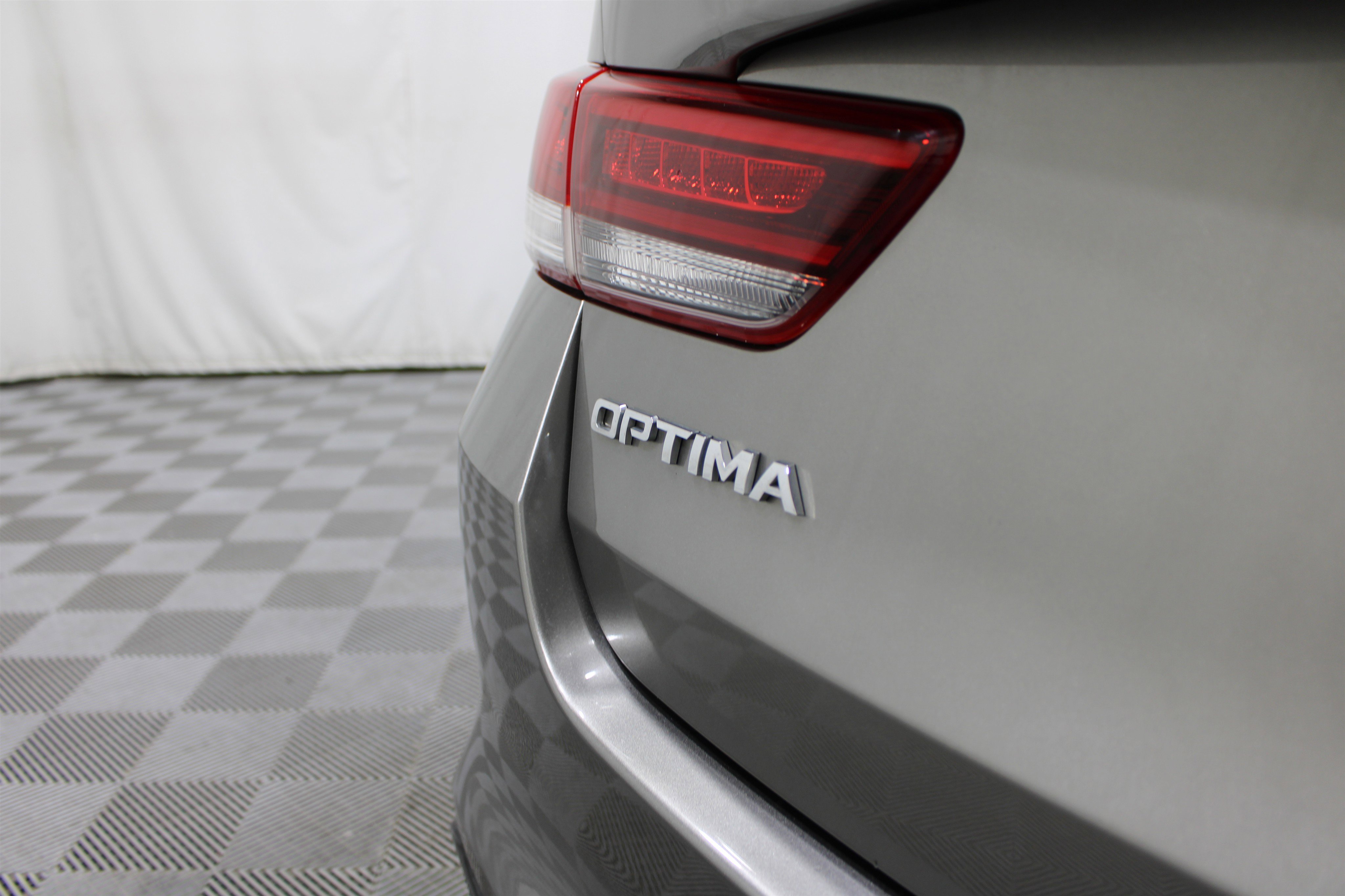 Used 2016 Kia Optima SX w/ Chrome Wheel Package FWD image 31