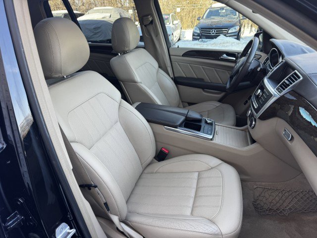 Used 2016 Mercedes-Benz GL 450 4MATIC image 33