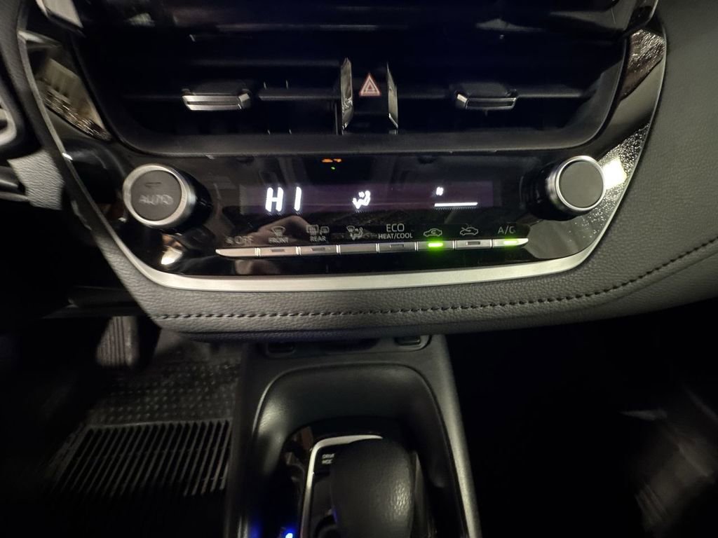 Used 2024 Toyota Corolla XLE image 25