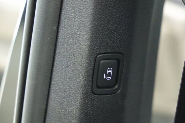 Used 2025 Kia Carnival SX image 37