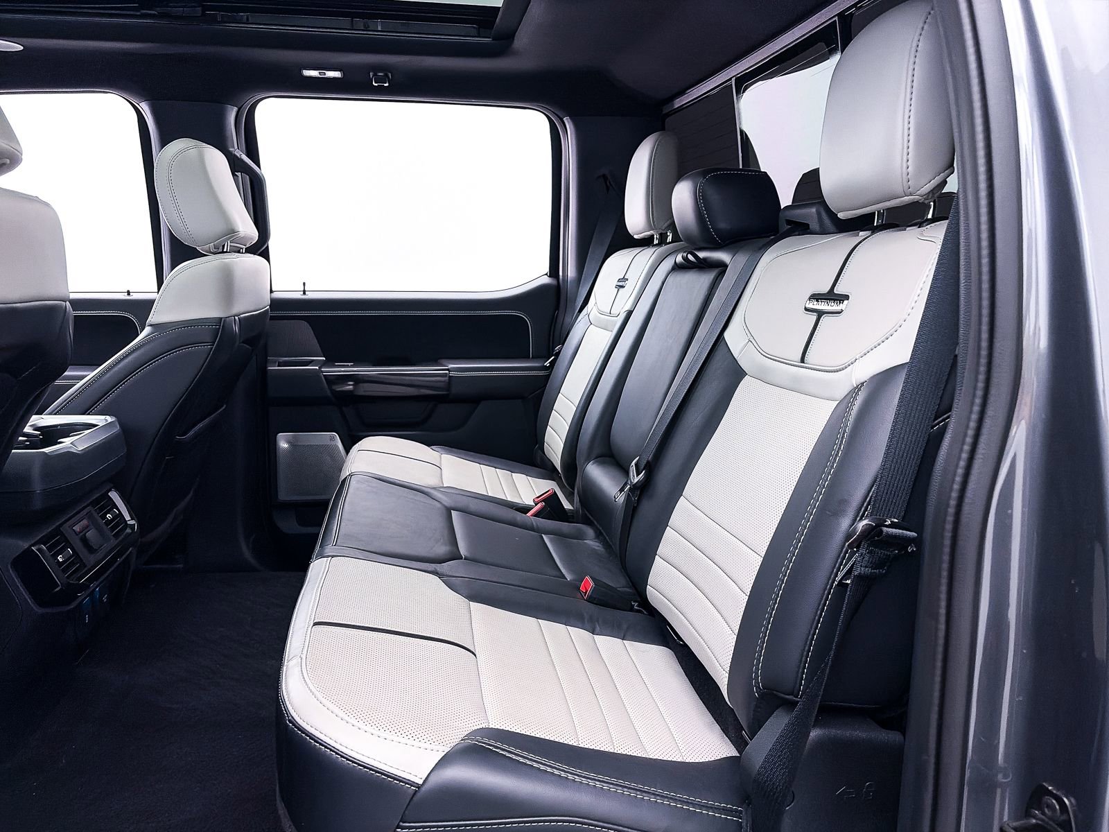 Used 2023 Ford F150 Lightning Platinum AWD/4WD image 42