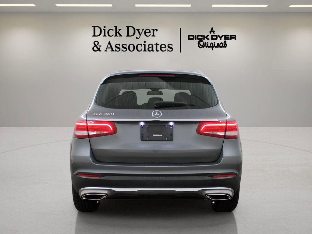 Used 2019 Mercedes-Benz GLC 300 image 3
